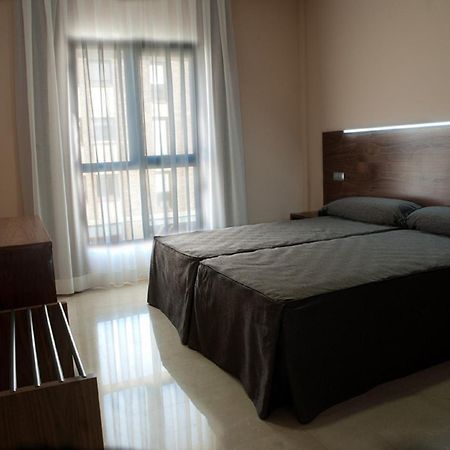 Visit Hotel Caspe Eksteriør billede