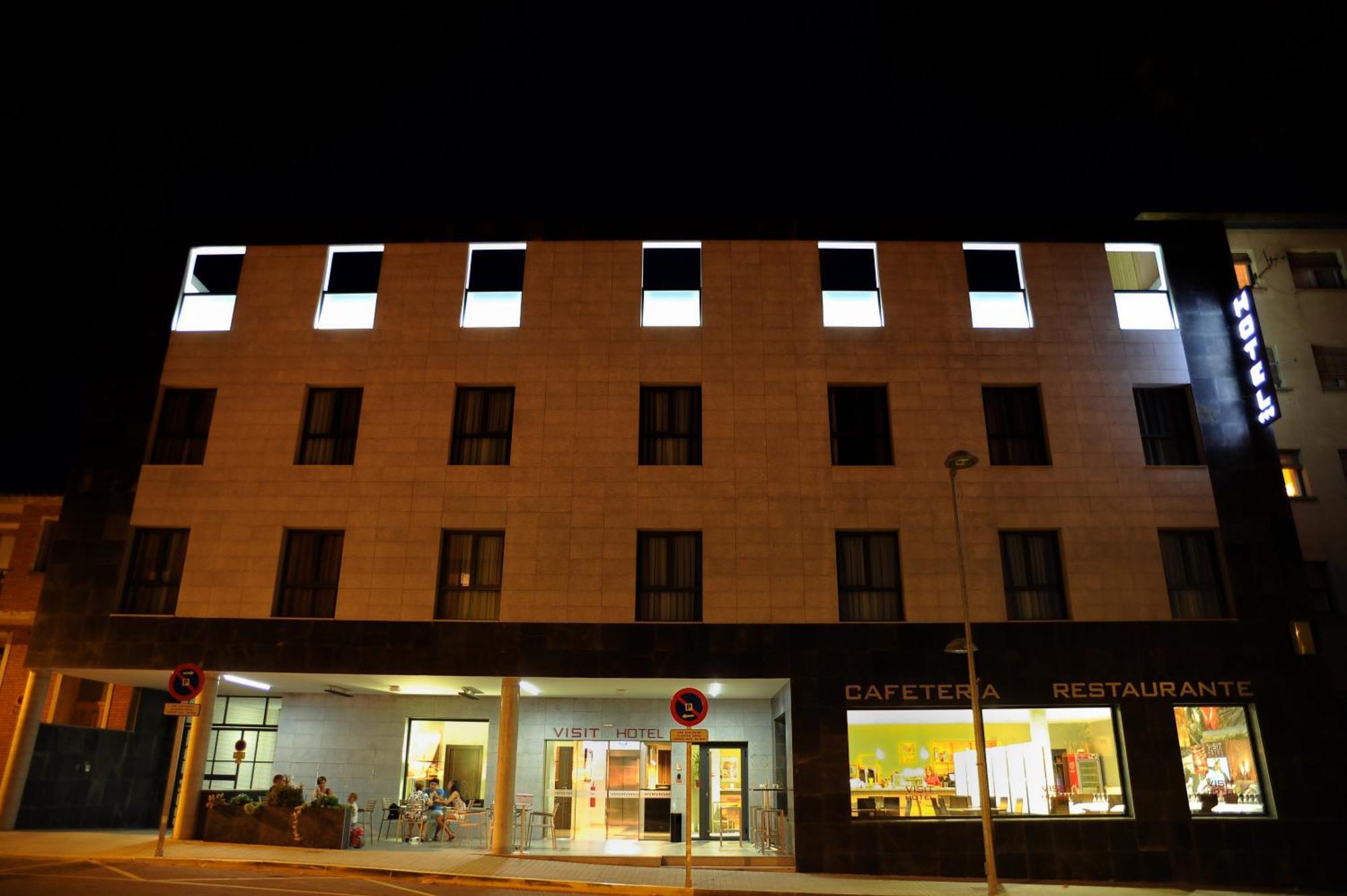 Visit Hotel Caspe Eksteriør billede