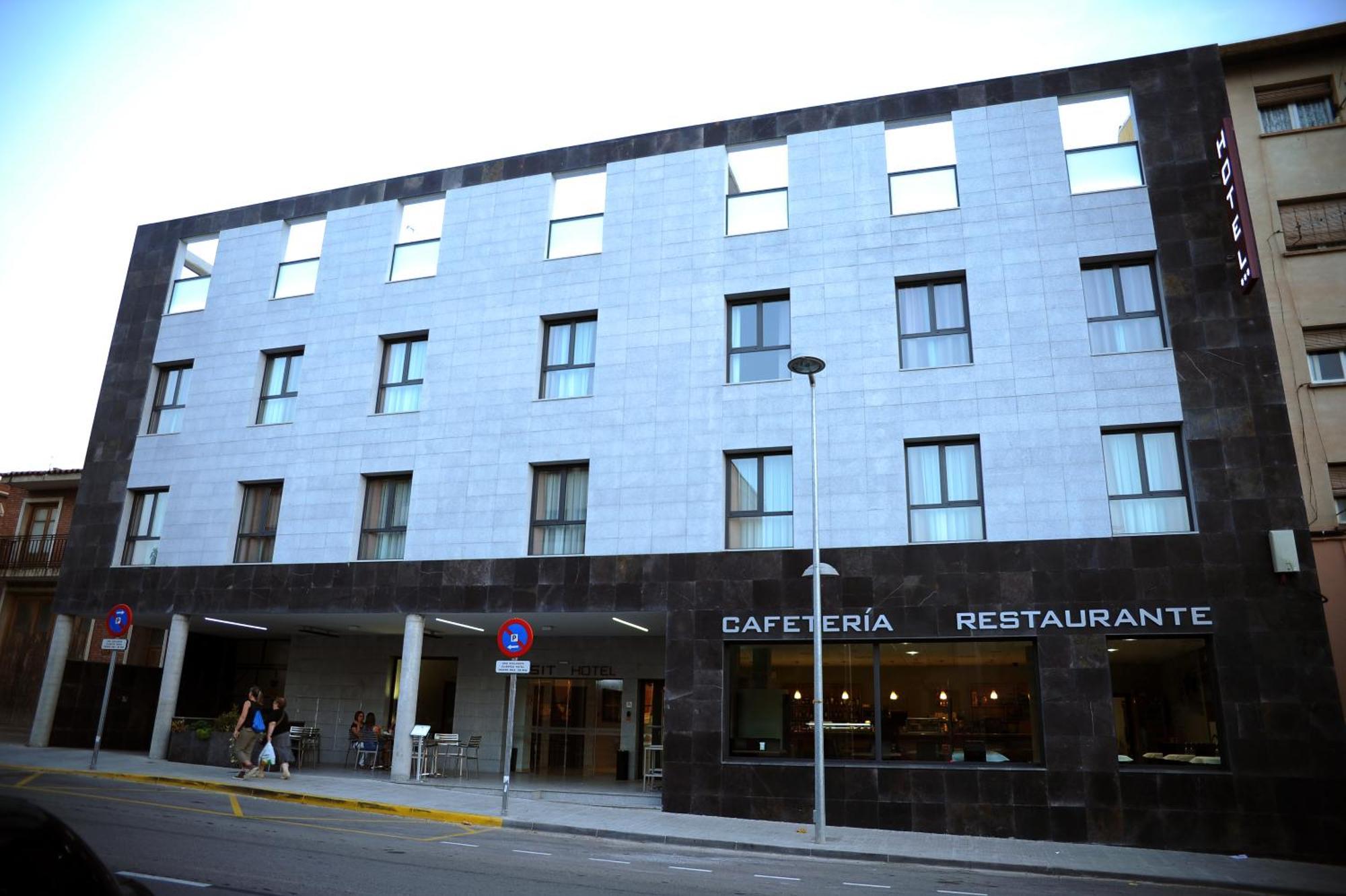 Visit Hotel Caspe Eksteriør billede